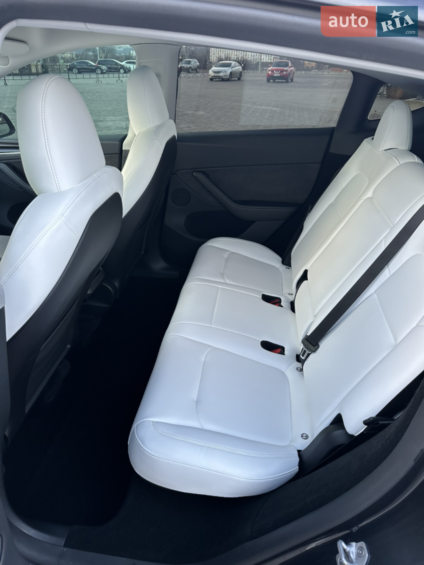 2024 Tesla Model Y - мініатюра 19