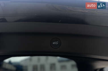 Внедорожник / Кроссовер Tesla Model Y 2021 в Житомире