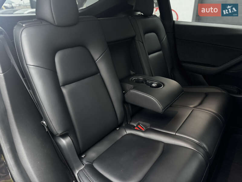 Внедорожник / Кроссовер Tesla Model Y 2021 в Житомире