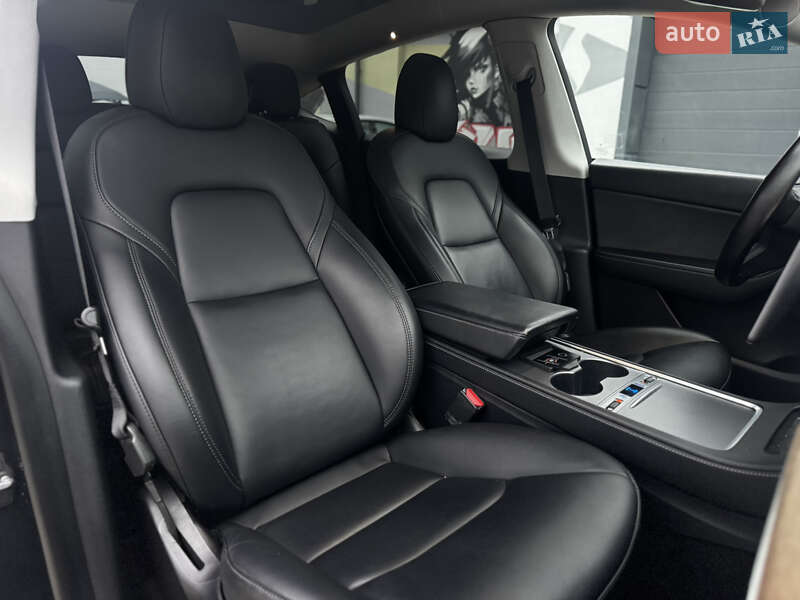 Внедорожник / Кроссовер Tesla Model Y 2021 в Житомире