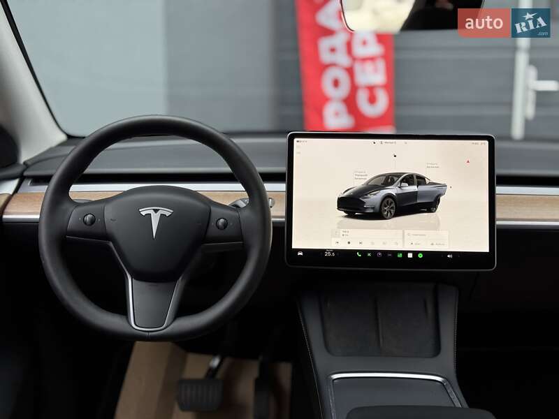 Внедорожник / Кроссовер Tesla Model Y 2024 в Киеве