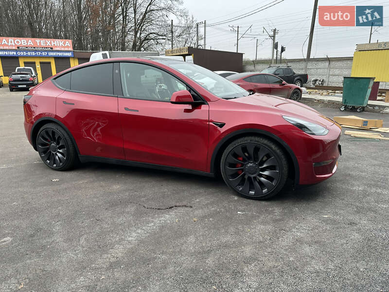 Tesla Model Y 2023