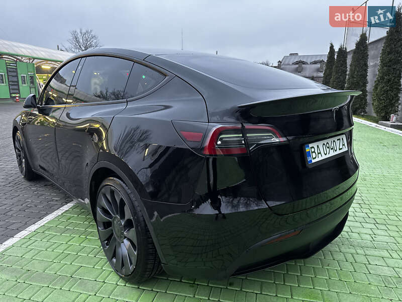 Внедорожник / Кроссовер Tesla Model Y 2022 в Киеве
