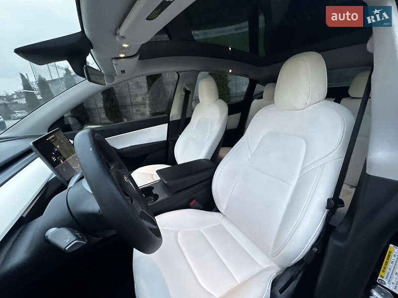 Внедорожник / Кроссовер Tesla Model Y 2022 в Киеве