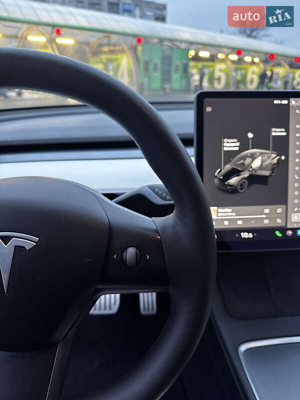 Внедорожник / Кроссовер Tesla Model Y 2022 в Киеве