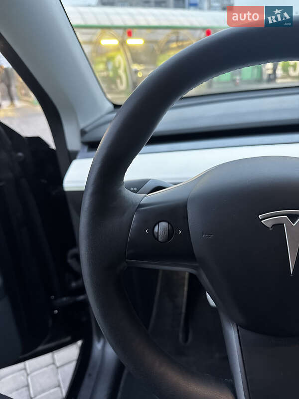Внедорожник / Кроссовер Tesla Model Y 2022 в Киеве
