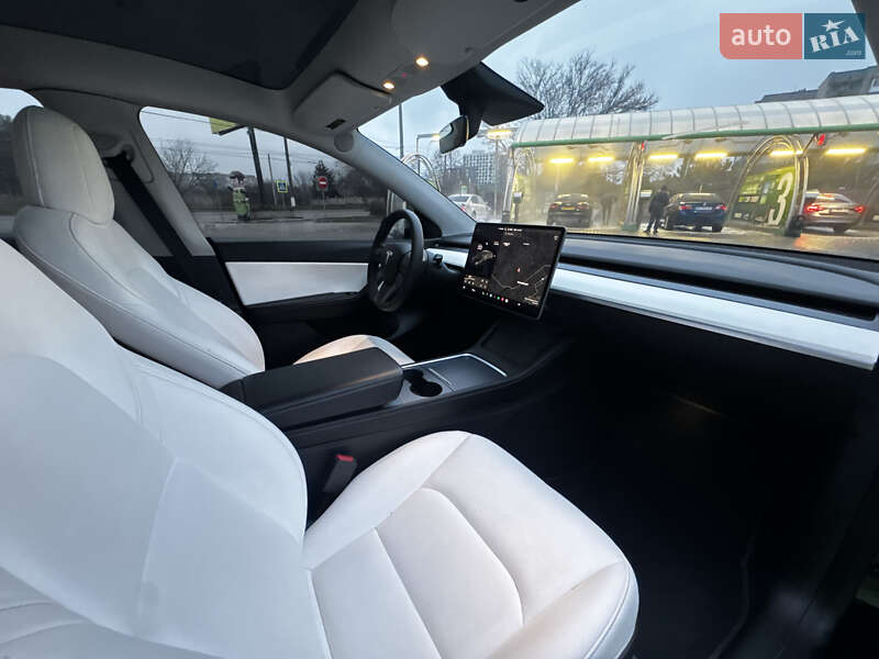 Внедорожник / Кроссовер Tesla Model Y 2022 в Киеве