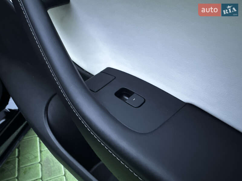 Внедорожник / Кроссовер Tesla Model Y 2022 в Киеве