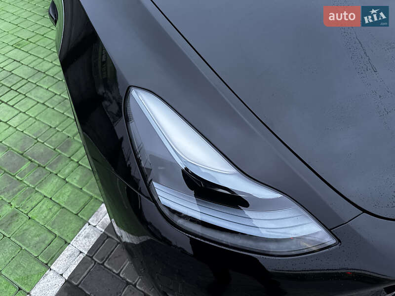 Внедорожник / Кроссовер Tesla Model Y 2022 в Киеве