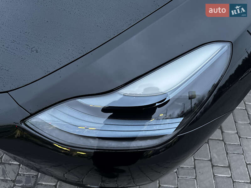 Внедорожник / Кроссовер Tesla Model Y 2022 в Киеве