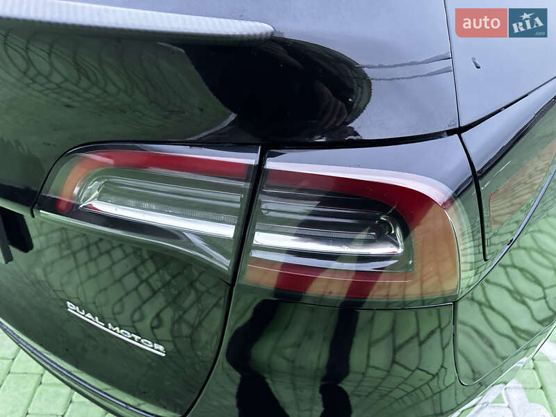 Внедорожник / Кроссовер Tesla Model Y 2022 в Киеве