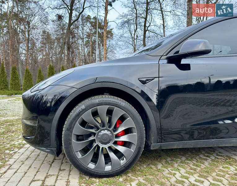 Внедорожник / Кроссовер Tesla Model Y 2023 в Харькове