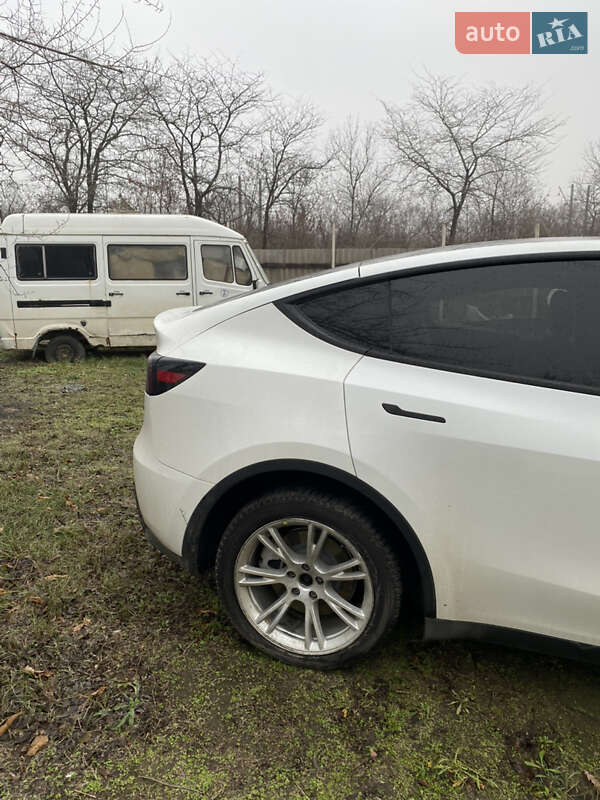 Внедорожник / Кроссовер Tesla Model Y 2022 в Запорожье фото 4 Внедорожник / Кроссовер Tesla Model Y 2022 в Запорожье