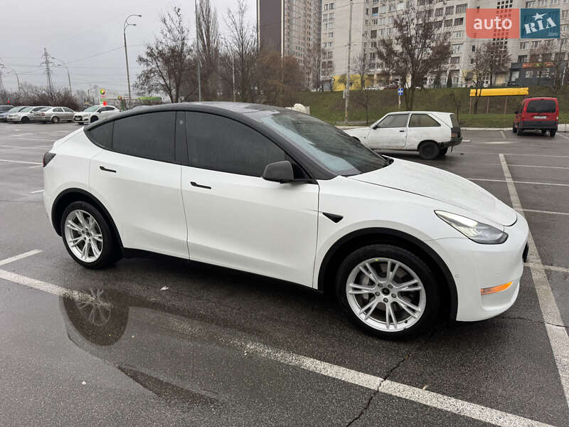 Внедорожник / Кроссовер Tesla Model Y 2021 в Киеве фото 3 Внедорожник / Кроссовер Tesla Model Y 2021 в Киеве