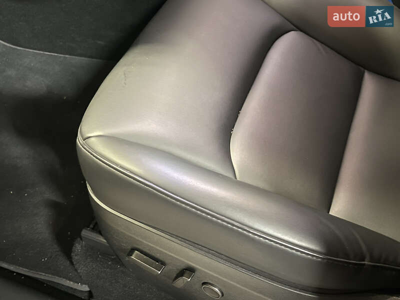 Внедорожник / Кроссовер Tesla Model Y 2023 в Львове фото 2 Внедорожник / Кроссовер Tesla Model Y 2023 в Львове