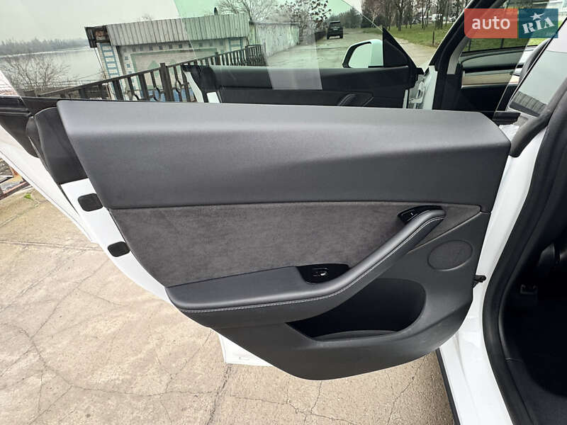 Внедорожник / Кроссовер Tesla Model Y 2020 в Днепре фото 28 Внедорожник / Кроссовер Tesla Model Y 2020 в Днепре