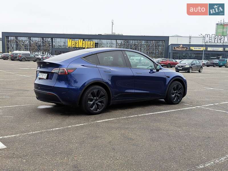Внедорожник / Кроссовер Tesla Model Y 2025 в Киеве