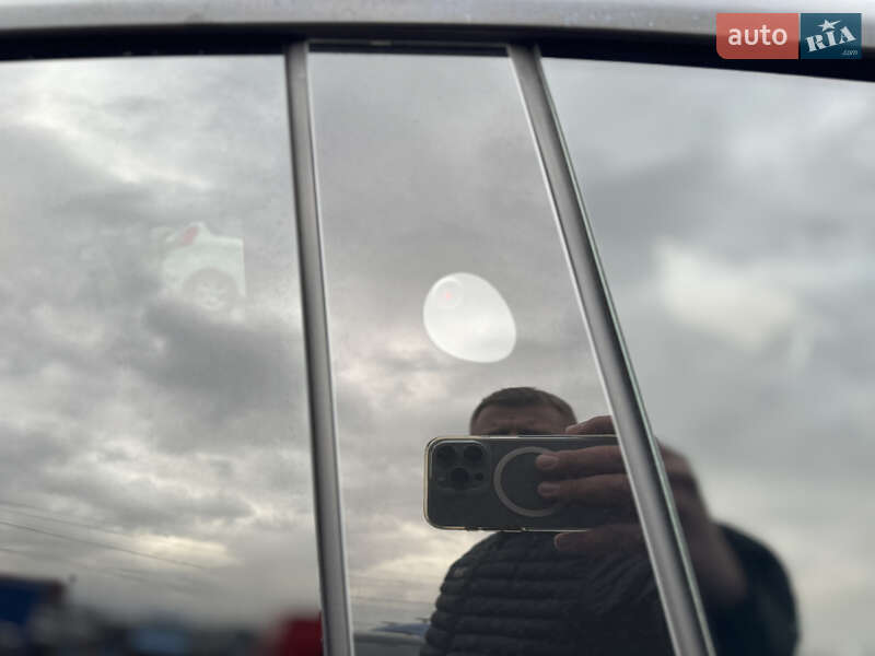 Внедорожник / Кроссовер Tesla Model Y 2023 в Киеве фото 31 Внедорожник / Кроссовер Tesla Model Y 2023 в Киеве