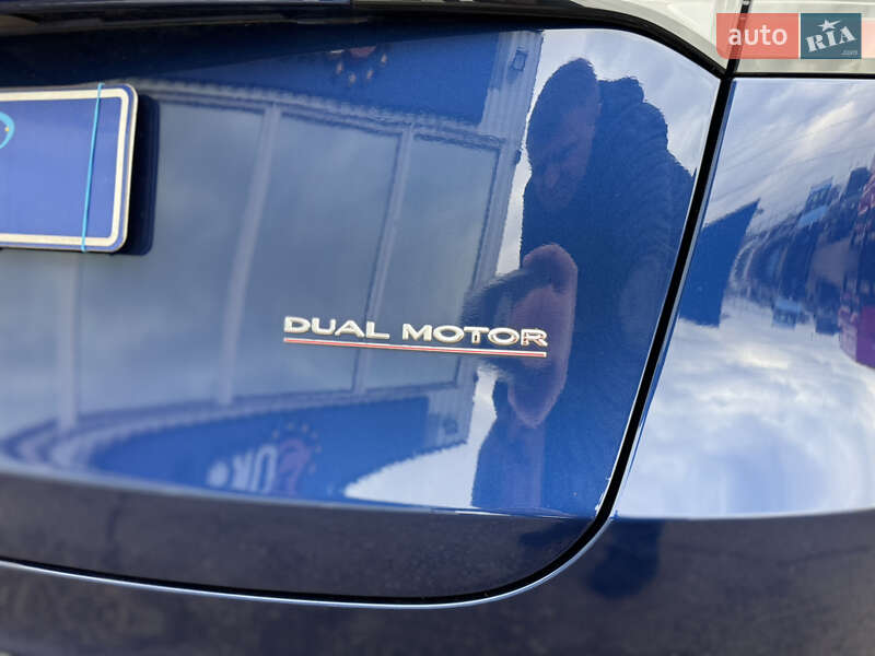 Внедорожник / Кроссовер Tesla Model Y 2023 в Киеве фото 34 Внедорожник / Кроссовер Tesla Model Y 2023 в Киеве
