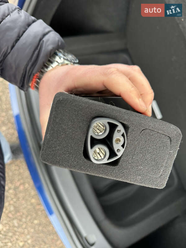 Внедорожник / Кроссовер Tesla Model Y 2023 в Киеве фото 50 Внедорожник / Кроссовер Tesla Model Y 2023 в Киеве