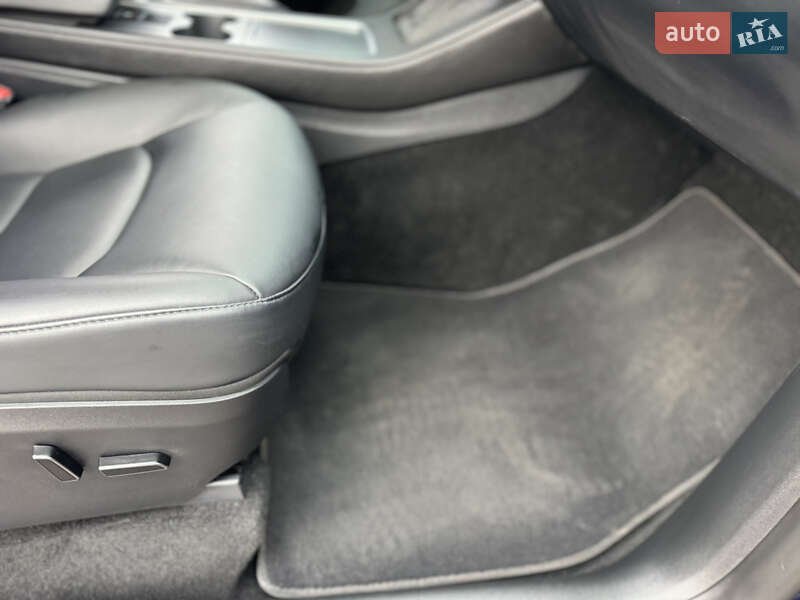 Внедорожник / Кроссовер Tesla Model Y 2023 в Киеве фото 66 Внедорожник / Кроссовер Tesla Model Y 2023 в Киеве