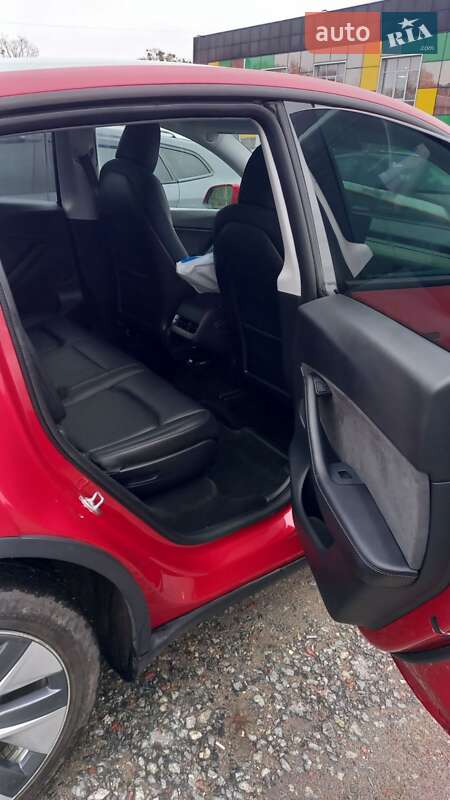 Внедорожник / Кроссовер Tesla Model Y 2021 в Киеве