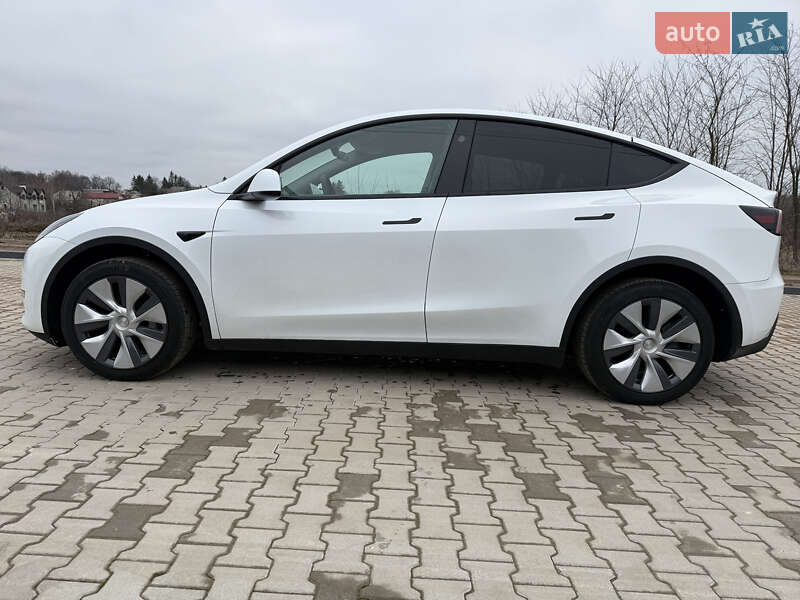 Внедорожник / Кроссовер Tesla Model Y 2025 в Львове