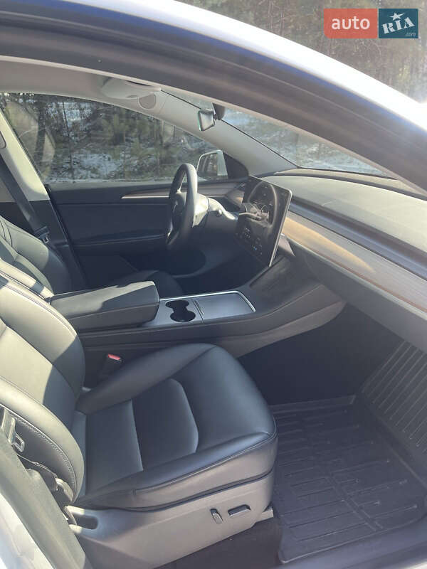 Внедорожник / Кроссовер Tesla Model Y 2023 в Хмельнике фото 6 Внедорожник / Кроссовер Tesla Model Y 2023 в Хмельнике