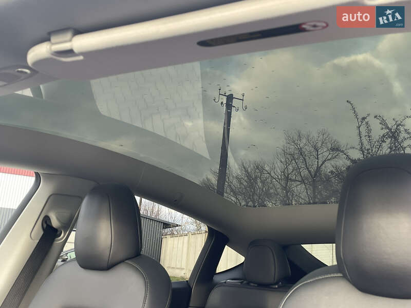 Внедорожник / Кроссовер Tesla Model Y 2022 в Сарнах