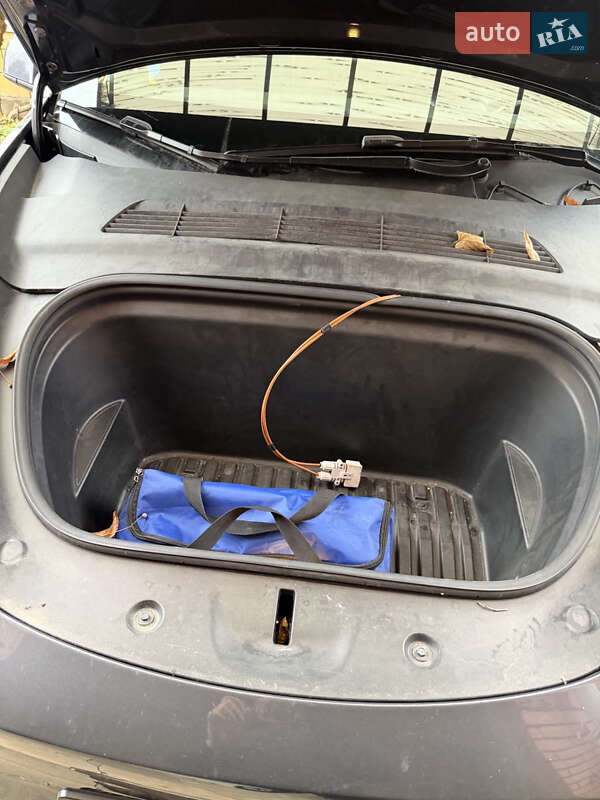 Внедорожник / Кроссовер Tesla Model Y 2022 в Днепре фото 6 Внедорожник / Кроссовер Tesla Model Y 2022 в Днепре