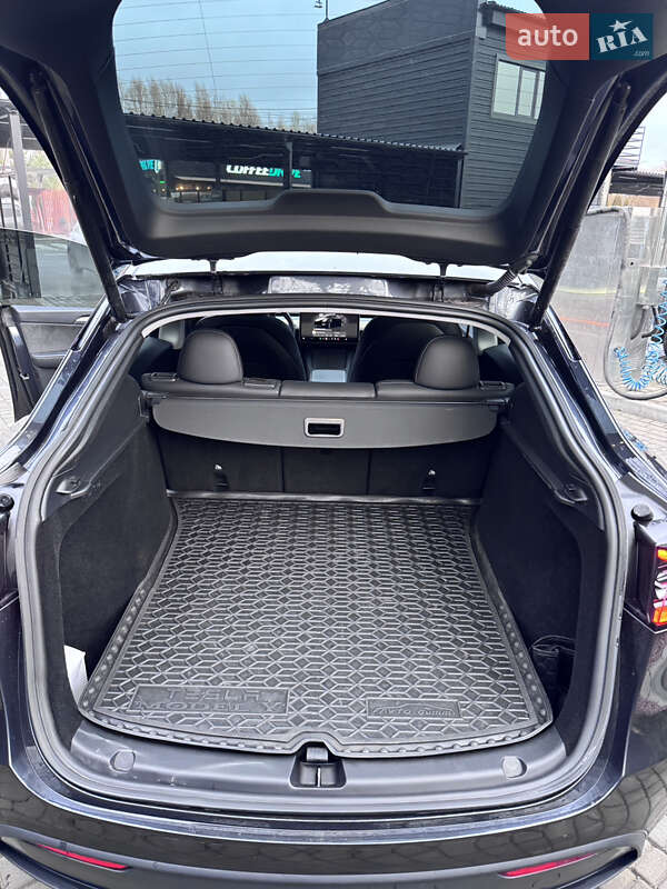 Позашляховик / Кросовер Tesla Model Y 2024 в Звягелі фото 6 Позашляховик / Кросовер Tesla Model Y 2024 в Звягелі