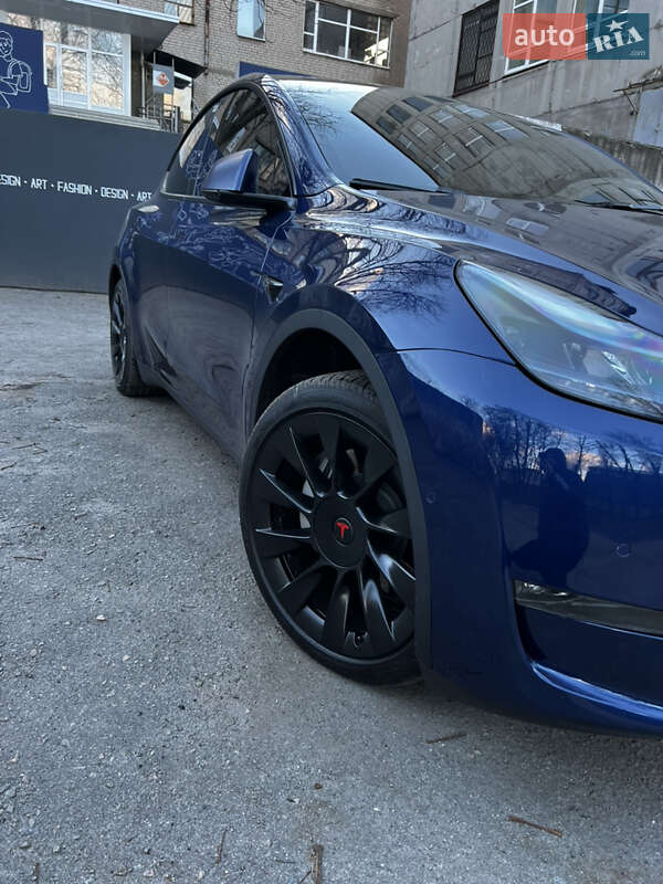 Внедорожник / Кроссовер Tesla Model Y 2022 в Днепре