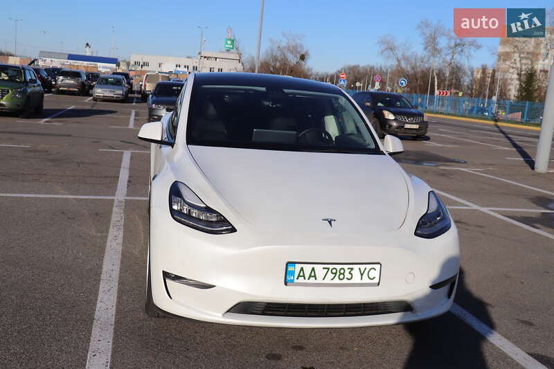 Внедорожник / Кроссовер Tesla Model Y 2020 в Киеве