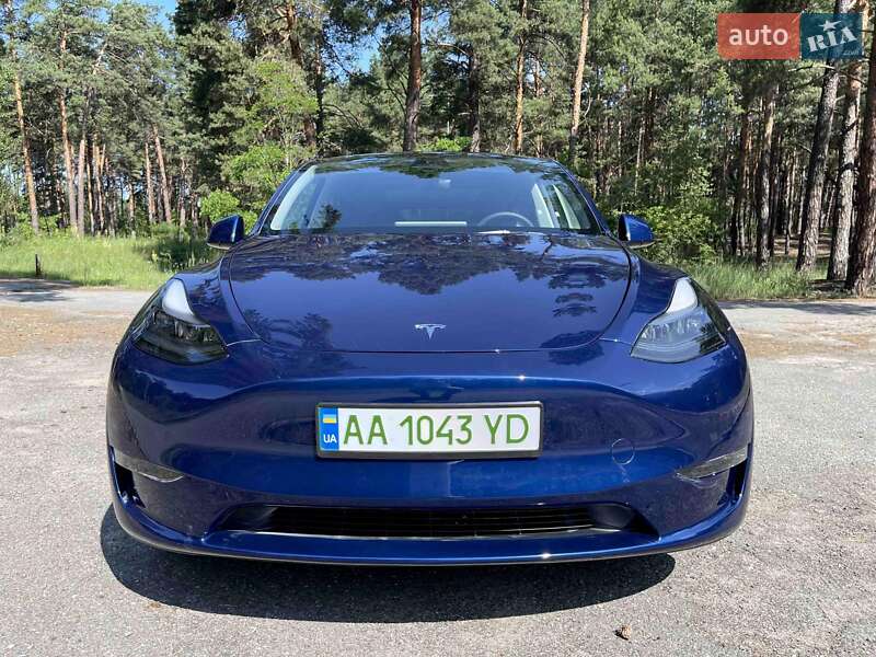 Внедорожник / Кроссовер Tesla Model Y 2024 в Киеве