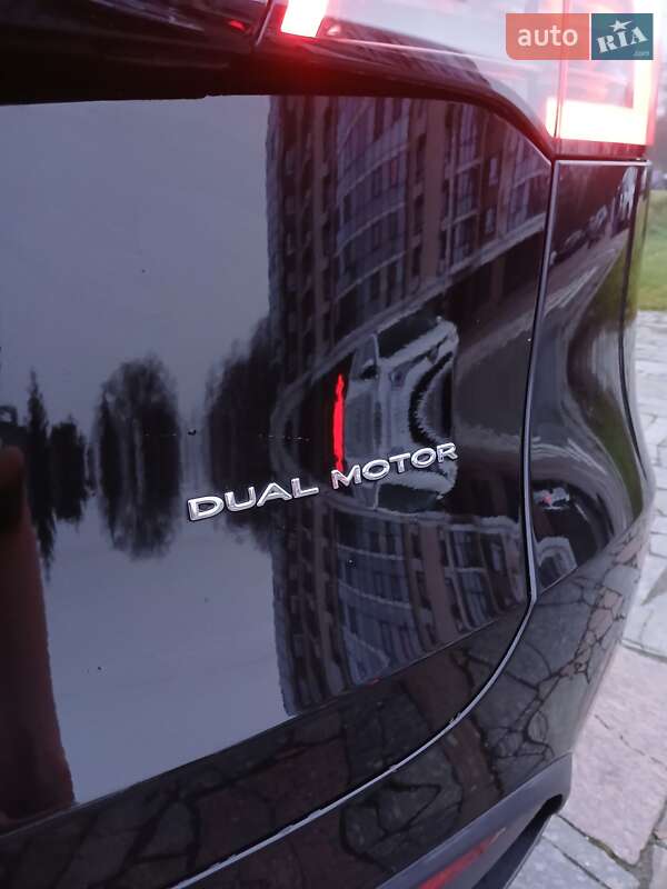 Внедорожник / Кроссовер Tesla Model Y 2023 в Кременчуге фото 2 Внедорожник / Кроссовер Tesla Model Y 2023 в Кременчуге