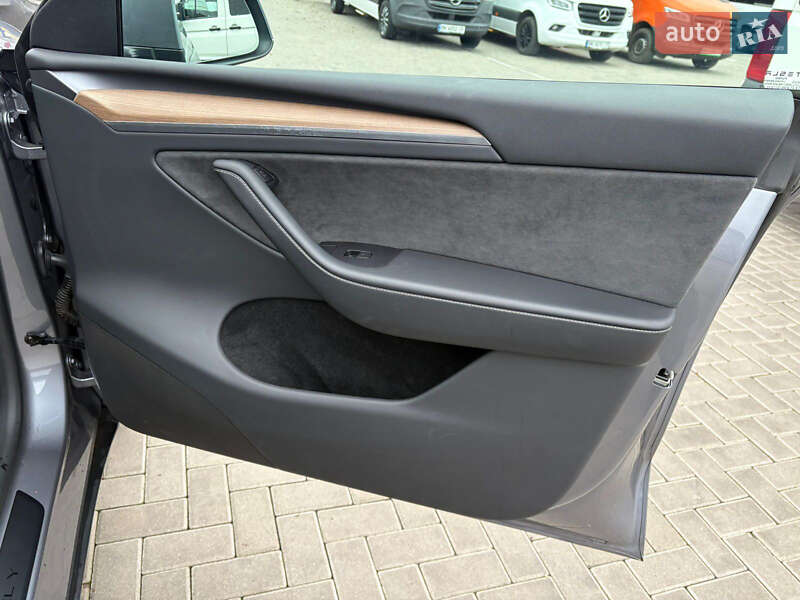 Внедорожник / Кроссовер Tesla Model Y 2024 в Ровно фото 27 Внедорожник / Кроссовер Tesla Model Y 2024 в Ровно