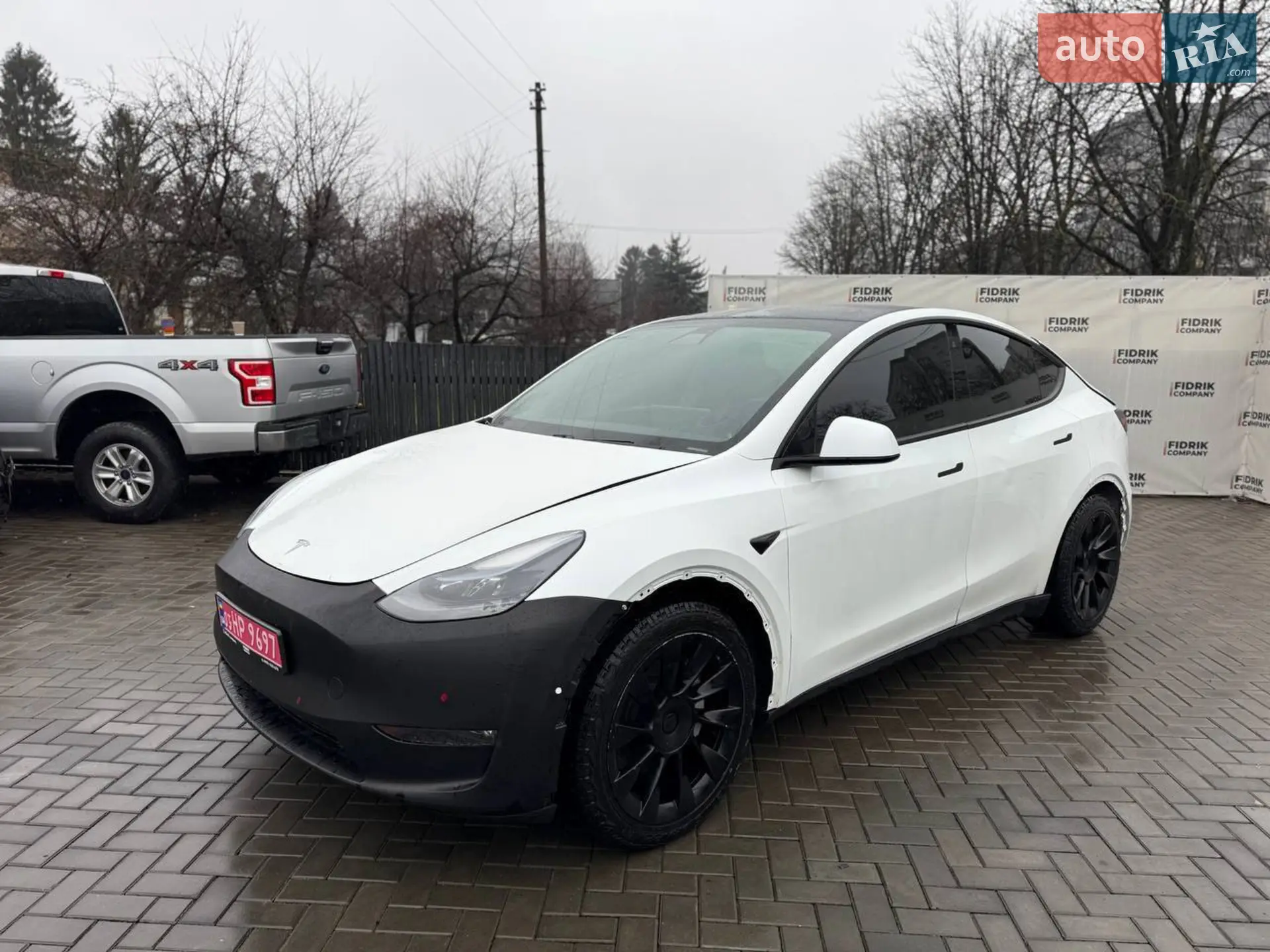 2020 Tesla Model Y - мініатюра 3