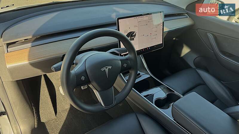 Внедорожник / Кроссовер Tesla Model Y 2020 в Киеве