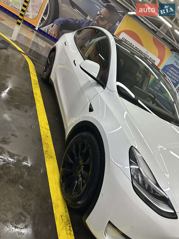 Внедорожник / Кроссовер Tesla Model Y 2021 в Черновцах фото 3 Внедорожник / Кроссовер Tesla Model Y 2021 в Черновцах