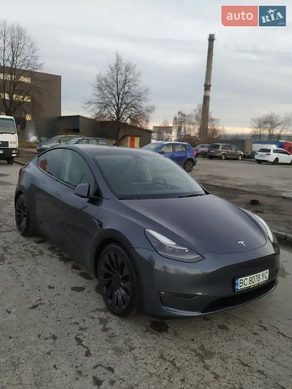 Tesla Model Y 2022