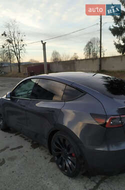 Внедорожник / Кроссовер Tesla Model Y 2022 в Львове