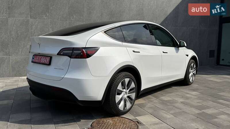 Внедорожник / Кроссовер Tesla Model Y 2024 в Ровно