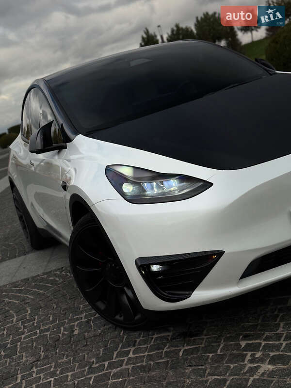 Внедорожник / Кроссовер Tesla Model Y 2023 в Днепре