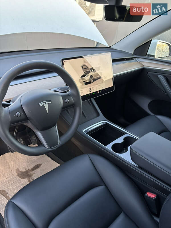 Внедорожник / Кроссовер Tesla Model Y 2023 в Тернополе