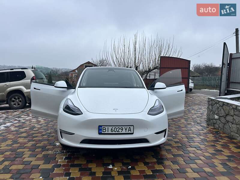 Внедорожник / Кроссовер Tesla Model Y 2022 в Полтаве фото 2 Внедорожник / Кроссовер Tesla Model Y 2022 в Полтаве