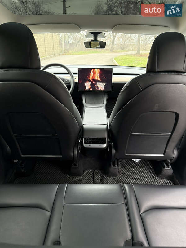 Внедорожник / Кроссовер Tesla Model Y 2021 в Харькове