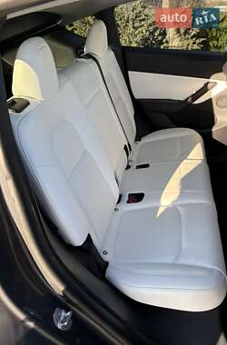 Внедорожник / Кроссовер Tesla Model Y 2021 в Ровно