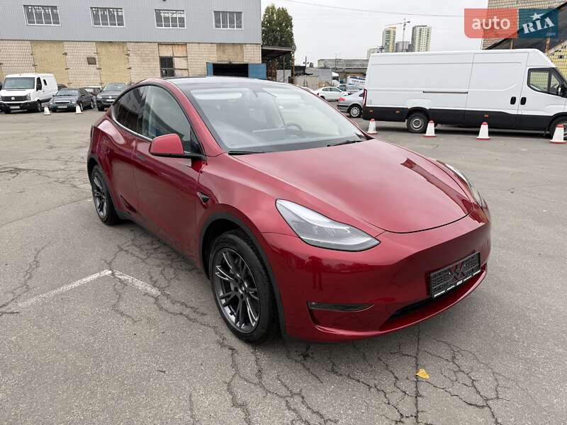 Внедорожник / Кроссовер Tesla Model Y 2024 в Киеве