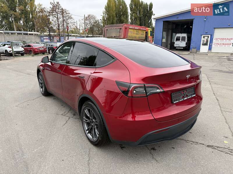Внедорожник / Кроссовер Tesla Model Y 2024 в Киеве