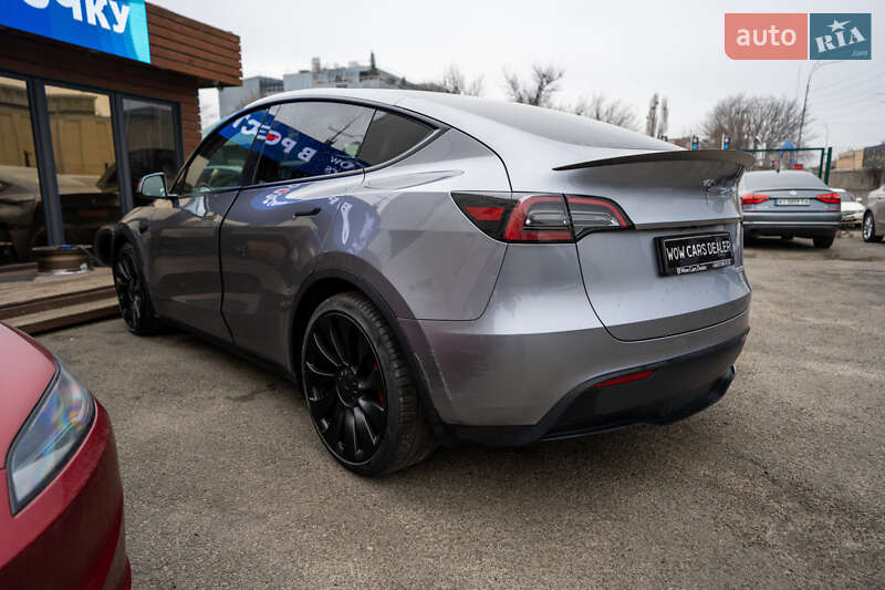 Внедорожник / Кроссовер Tesla Model Y 2023 в Киеве